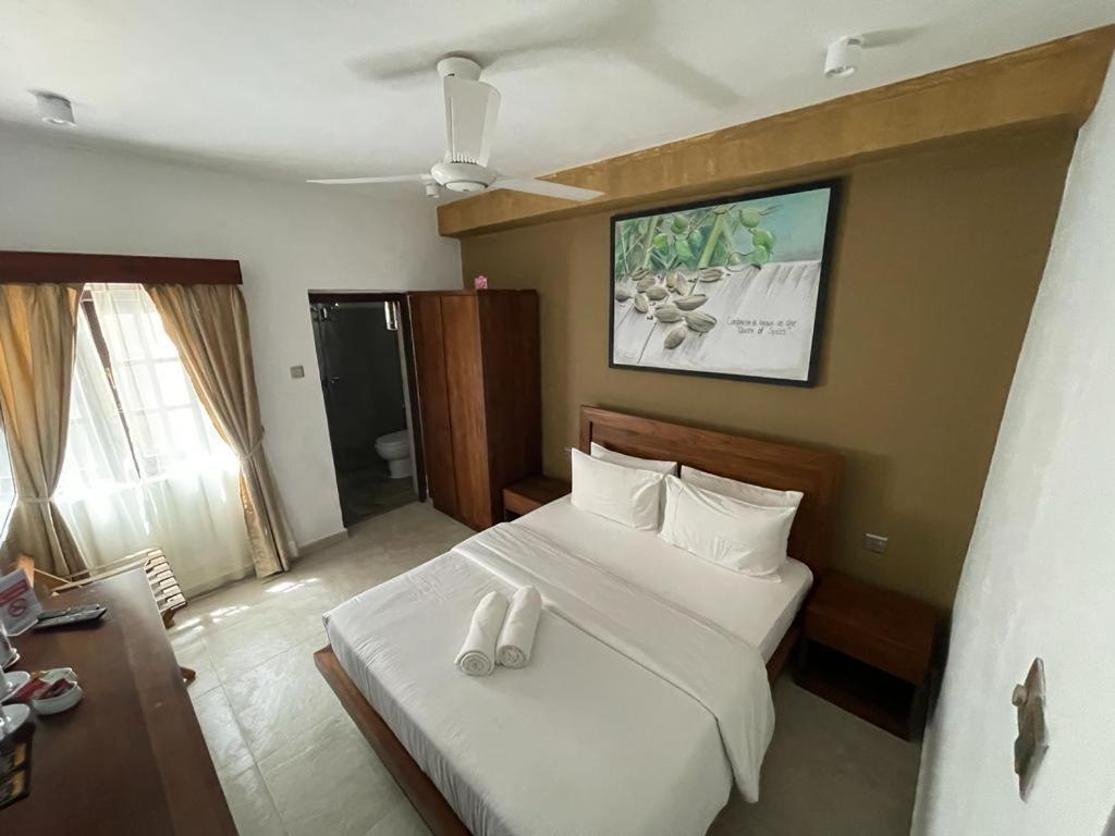 Spice Ella Hotel Exterior photo